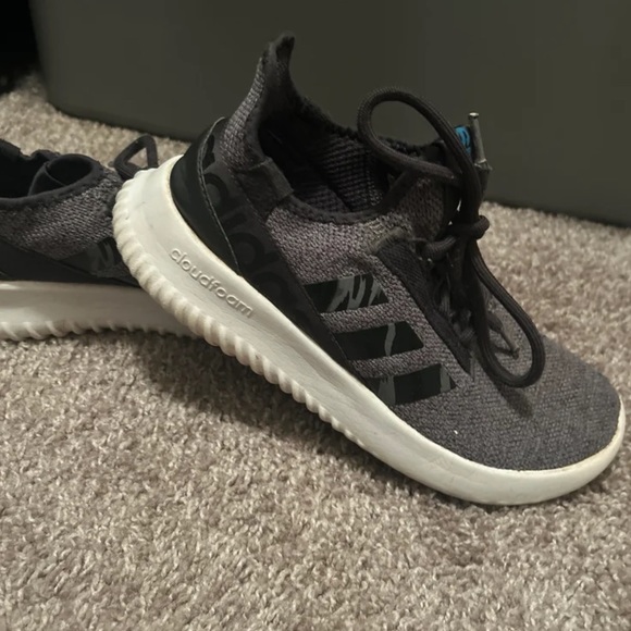 Shoes - Picture 2 of 2